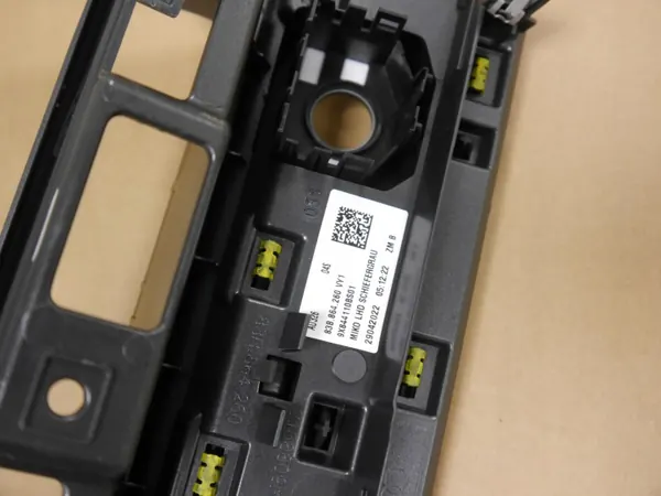 Audi Q3 tunnelram OEM 83B864260 VY1 image 5