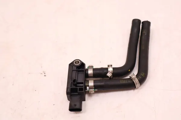 MERCEDES-BENZ CLE A236 300 4MATIC Sensor de Pressão de Escape A0009059308 image 2