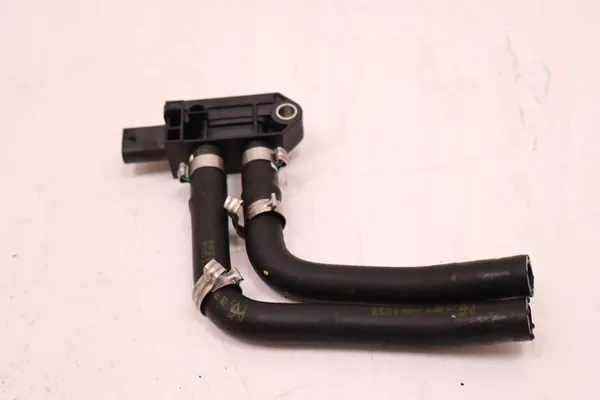 MERCEDES-BENZ CLE A236 300 4MATIC Sensor de Pressão de Escape A0009059308 image 3