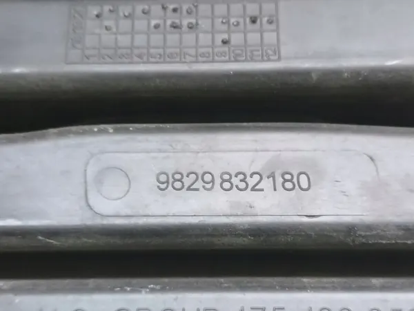 Rejilla delantera OPEL CORSA F PDC + Radar image 10