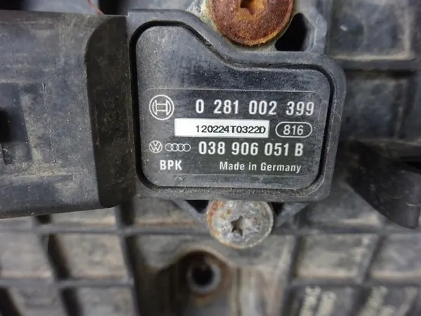 A3 8P GOLF VI LEON II 1.4 TSI TFSI Coletor de admissão 03C129711AD image 5