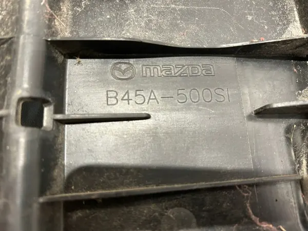 Cobertura para-choques dianteiro Mazda 3 III OEM B45A500SI image 4