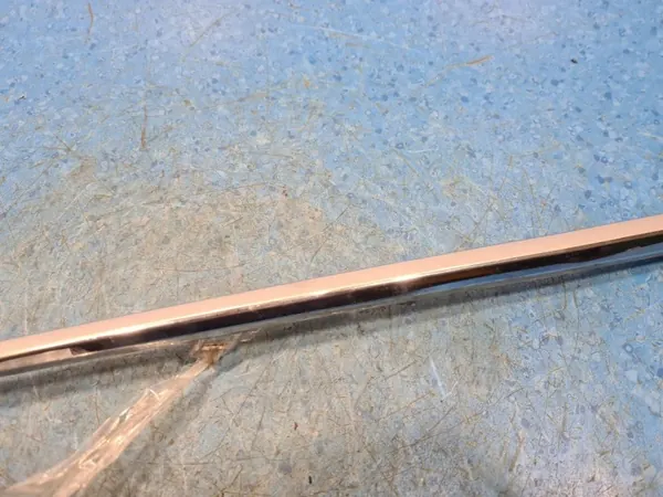 Toyota OE grille trim rechts OEM 53121-024607450 image 3