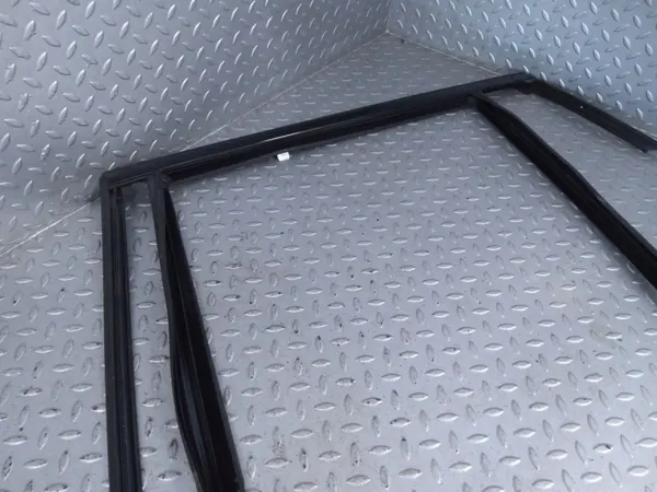 BMW X6 G06 Takaikkunan Lista Vasen OEM 7437808 image 6