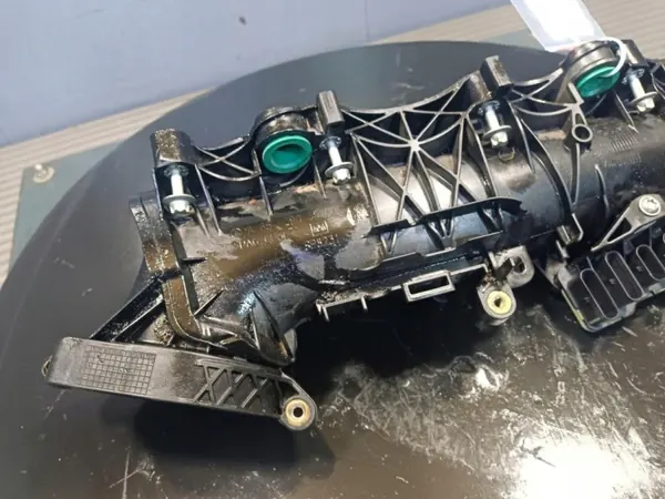 Colector de admisión Mercedes W213 OEM 6540903500 image 3