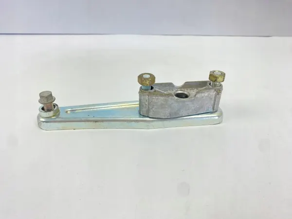 Armsteunbeugel bestuurdersstoel OEM 1249730337 Mercedes W124 image 4