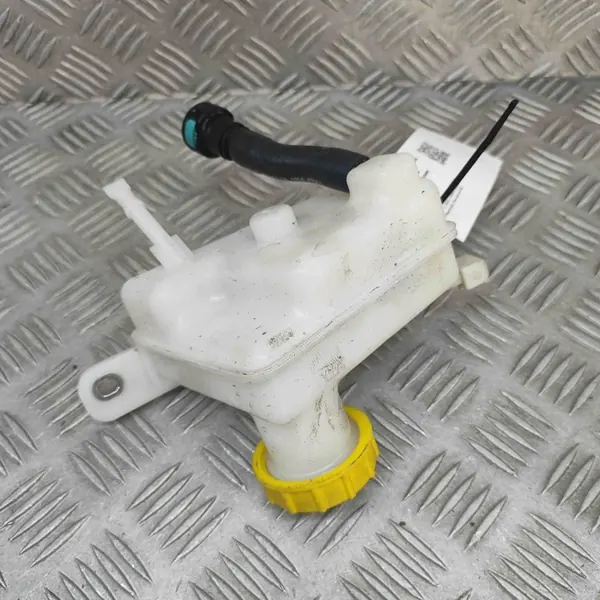 MG ZS SUV Remreservoir OEM 190910A image 3