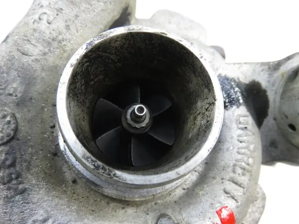 Turbo Garrett OEM H8200108052 para Renault image 3