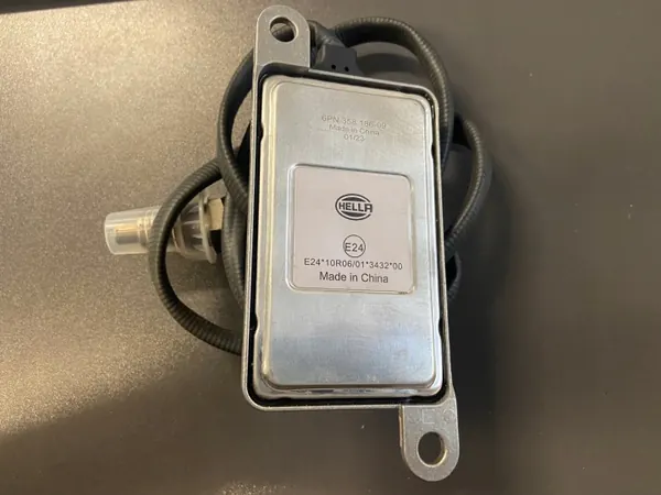Sensor NOx Hella 6PN 358 186-091 para catalisador image 3
