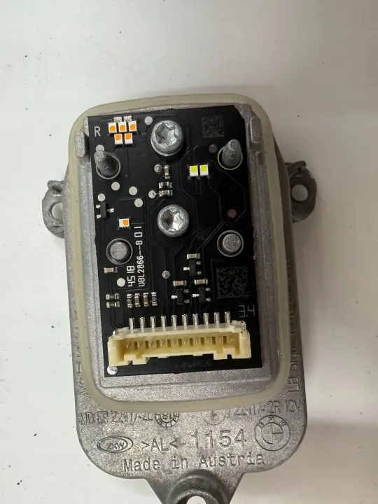 BMW 7 G11 G12 Koplamponderdeel Voor Rechts OEM 224172R image 9