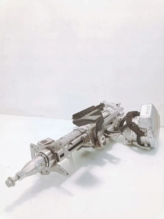 Pompe de direction assistée Ford OEM LX6C3D077BJ - Occasion image 4