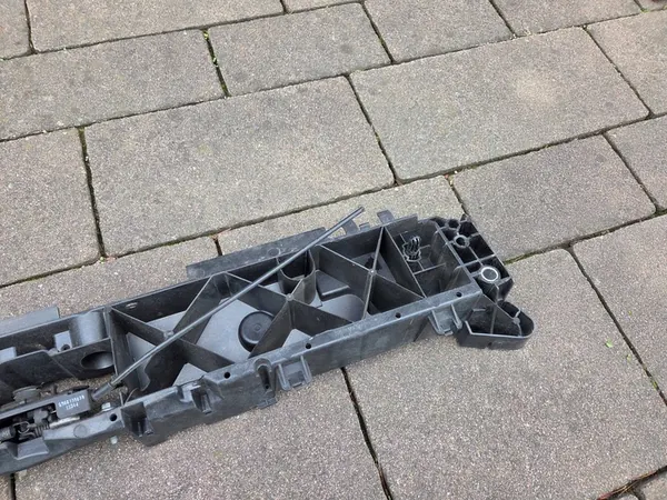 RENAULT CLIO IV CAPTUR Obere Vorderachsträger mit Schloss 625003860R image 8