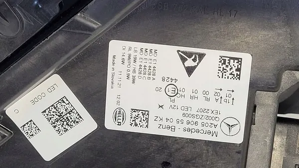 MERCEDES W205 LIFT FULL LED RECHTS NIEUW OEM image 7