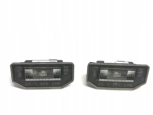 Tesla Model Y 2023 Kentekenverlichting OEM 171328200A image 2