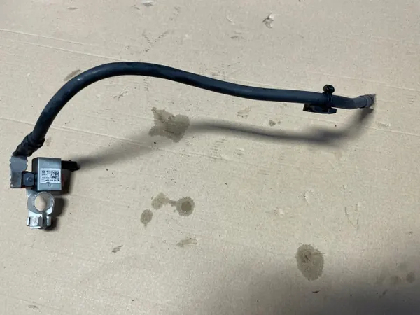 Pince Négative Audi A5 2025 OEM 4P0915181B image 2