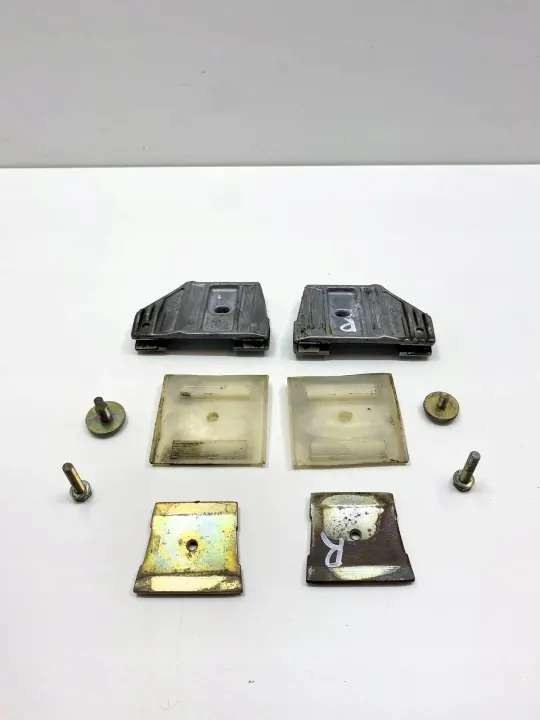 Piezas de puerta Mercedes-Benz OEM 1267250897 - Usado image 2