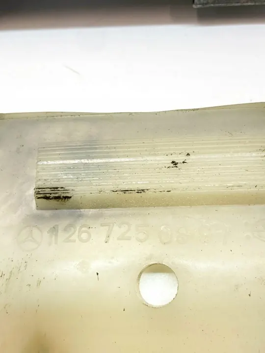 Piezas de puerta Mercedes-Benz OEM 1267250897 - Usado image 5