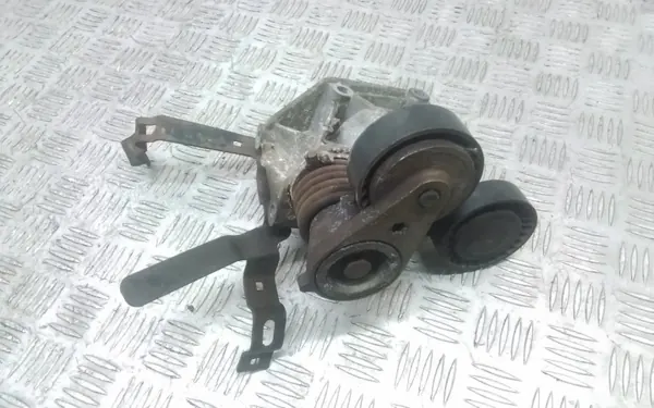 Volvo C30 hihnakireilija OEM 30650957 - Käytetty image 2