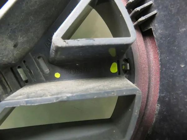 Front Grill VW Golf IV 1J0853655D image 2