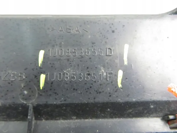 Front Grill VW Golf IV 1J0853655D image 3