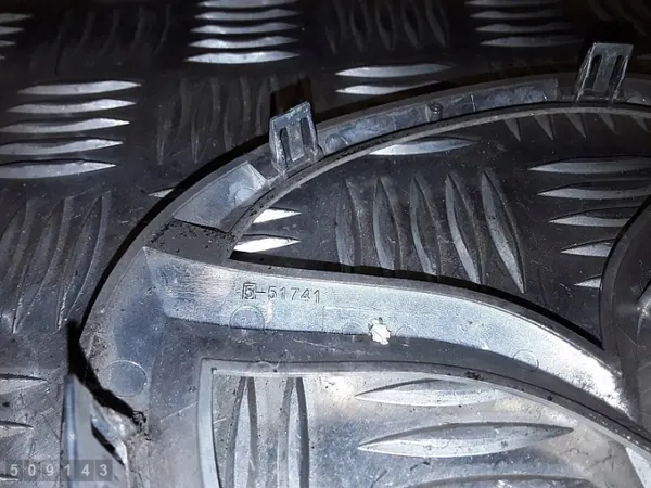 Autocolante Mazda CX-5 OEM 551741 - Estado Usado image 4