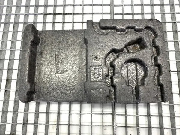 OEM 64777-02100 työkalujoukko Toyota Corolla E15:lle image 3