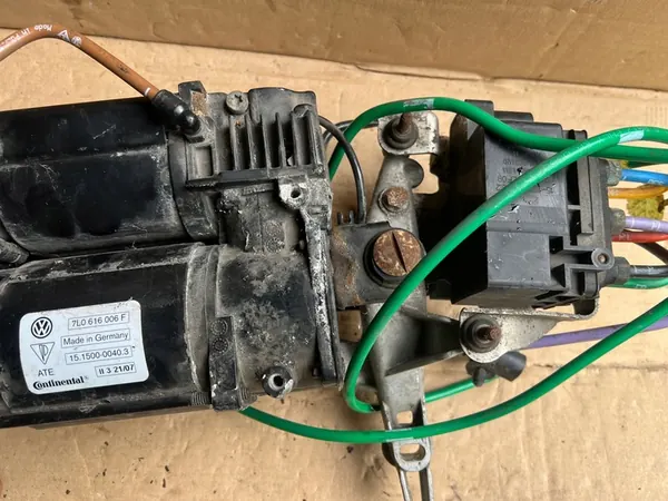 Compressore sospensione Porsche Cayenne 7L0616006F image 8