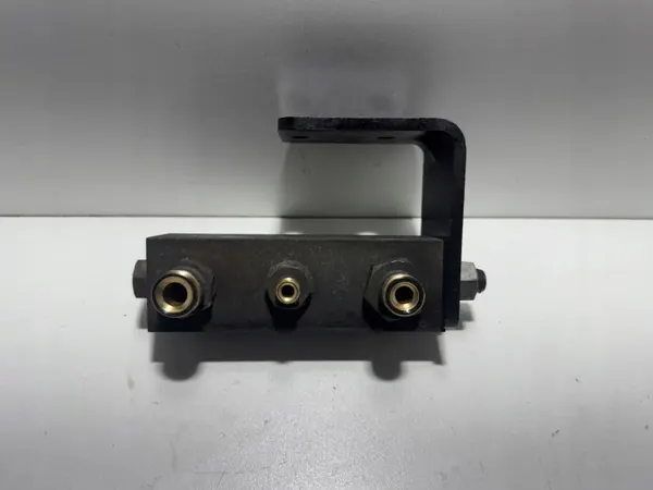 Válvula Conector Tubo Ar OEM GC46A110AB Ford image 2