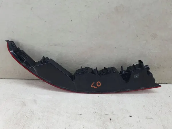 Luz trasera derecha Audi Q3 8U OEM 8U0945095D image 7
