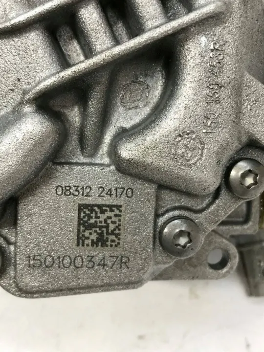 Pompe à huile Renault OE OEM 150100347R - Occasion image 5
