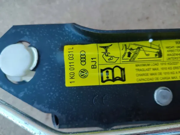 Clé de roue SEAT OEM 1K0011031L - Occasion image 4