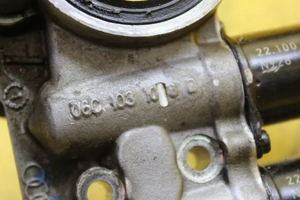 Kamaxelregulator OEM 06C103108D för Audi A6 C5 3.0 image 7