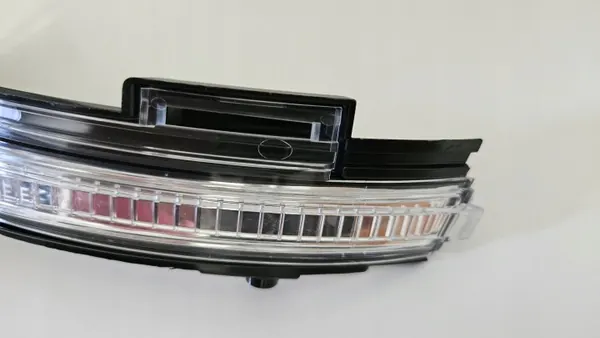 Pisca espelho esquerdo VW Touareg III OEM 760949101 image 3