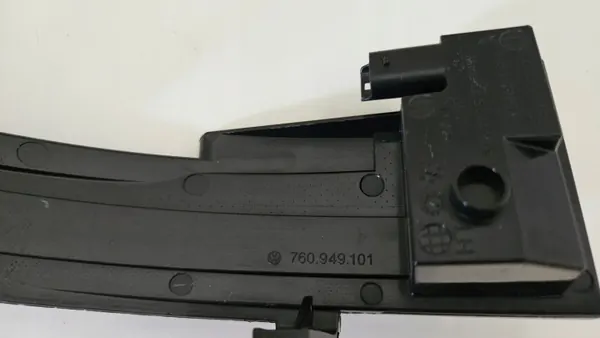 Pisca espelho esquerdo VW Touareg III OEM 760949101 image 7