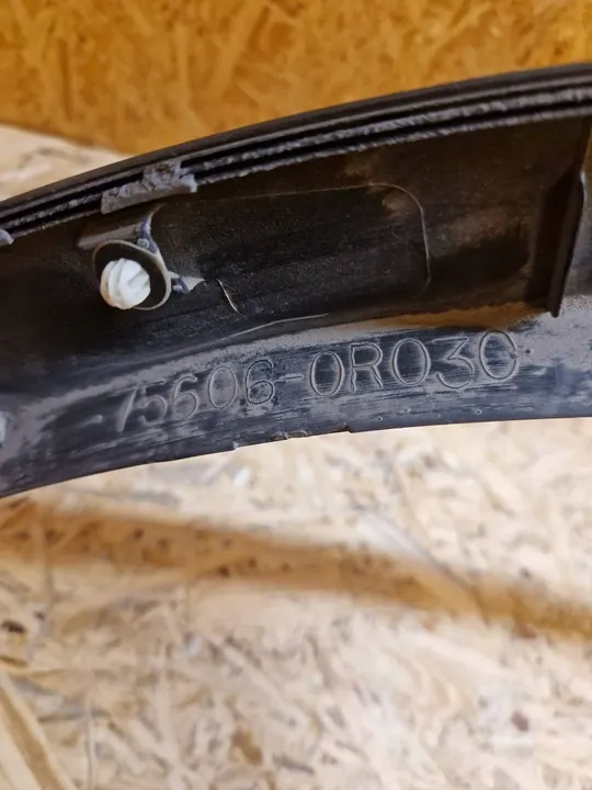 Rear Wheel Arch Cover Left Toyota RAV 4 (XA40) OEM 756060R030 image 4