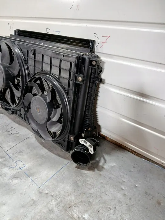 Radiador de Agua VW Touran I 1.9 TDI 1K0121253H image 5