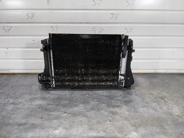 Radiador de Agua VW Touran I 1.9 TDI 1K0121253H image 8