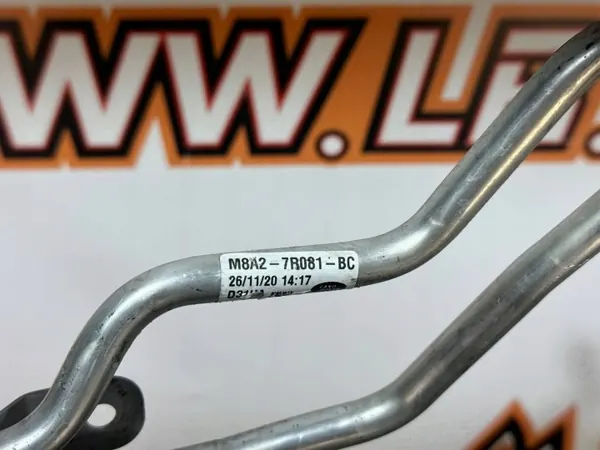 Öljynjäähdytysletku OEM M8A2-7R081-BC Range Rover image 3