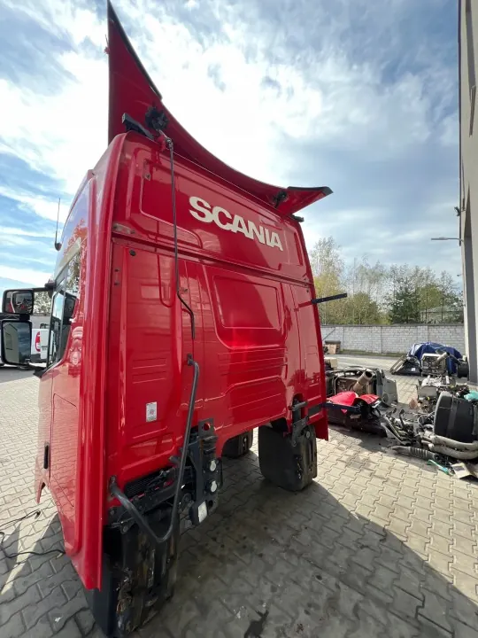 Cabina Scania CR20 Roja - Completa Euro 6 Usada image 4