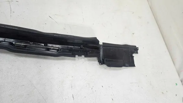 Guide d'admission d'air BMW OEM 5A291D9 - État utilisé image 3
