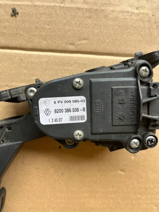 Gaspedaal Potentiometer Dacia Sandero I 2008-2012 image 2