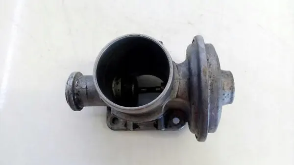 Válvula EGR BMW OE 2354070 - Usada image 3