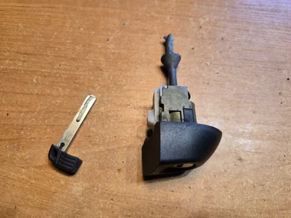 Låscylinder Vänster Framdörr BMW 1 E81 E87 OEM image 2