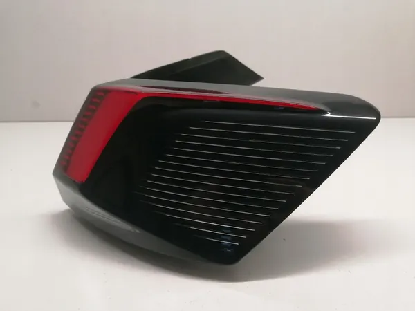 PEUGEOT 3008 II Luz Trasera Derecha 9810477080 image 3