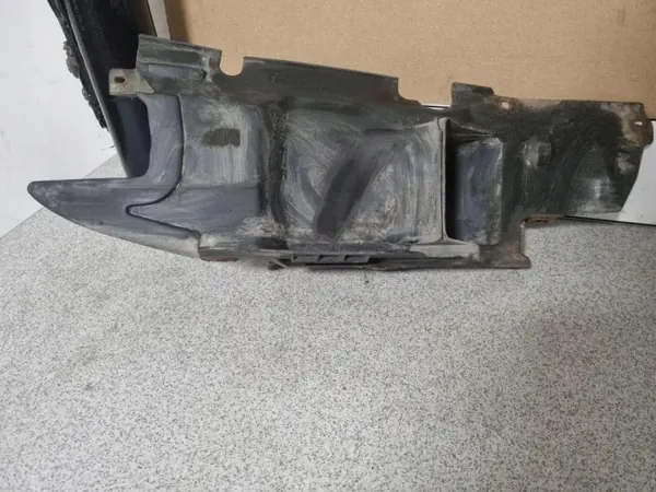 Piezas de compartimento motor BMW usadas OEM 8264399 image 2