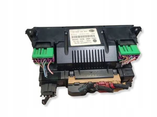 Audi A6 C5 ilmastointipaneeli OEM 4B0820043S image 3