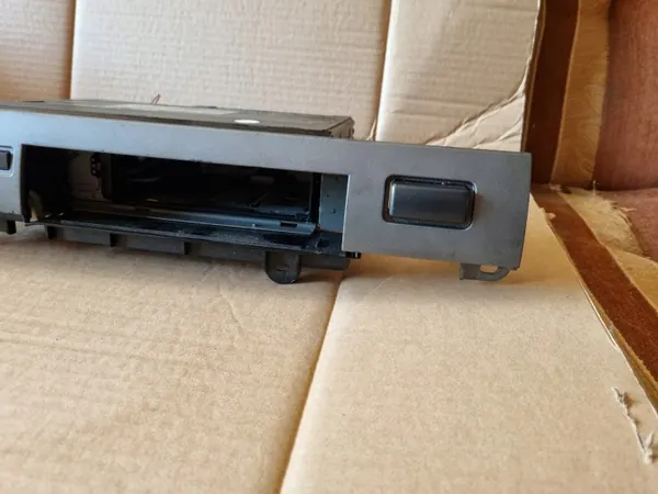 Changer CD BMW OEM 8361584 pour E46 - Occasion image 4