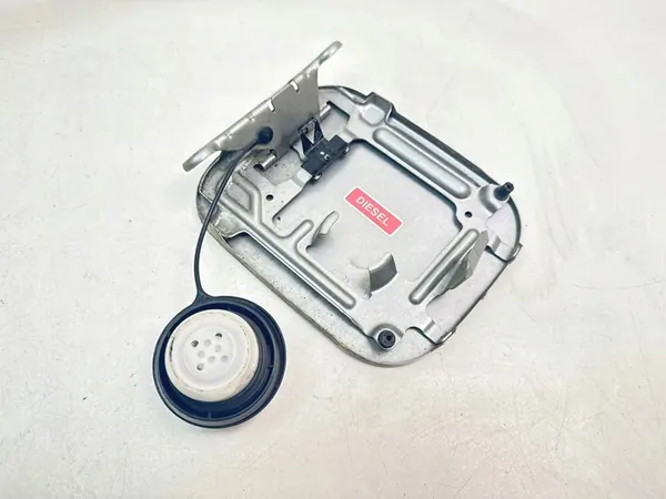 2015 Nissan Qashqai Tuyau de remplissage de carburant image 3