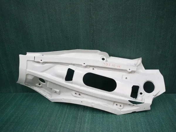 Estrutura lateral traseira esquerda OEM KY73-C41039 SSC image 2