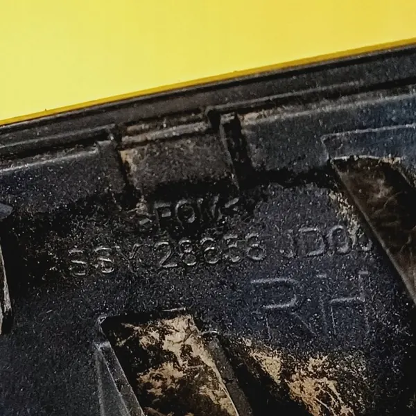 Right Headlight Washer Nozzle Nissan Qashqai image 7